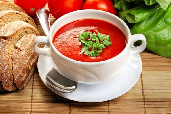 Juomaruokavaliota voi monipuolistaa tomaattikeitolla